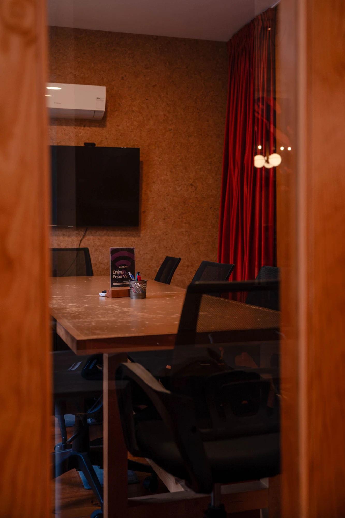 Meeting Room 10 pax · DeHouse Downtown