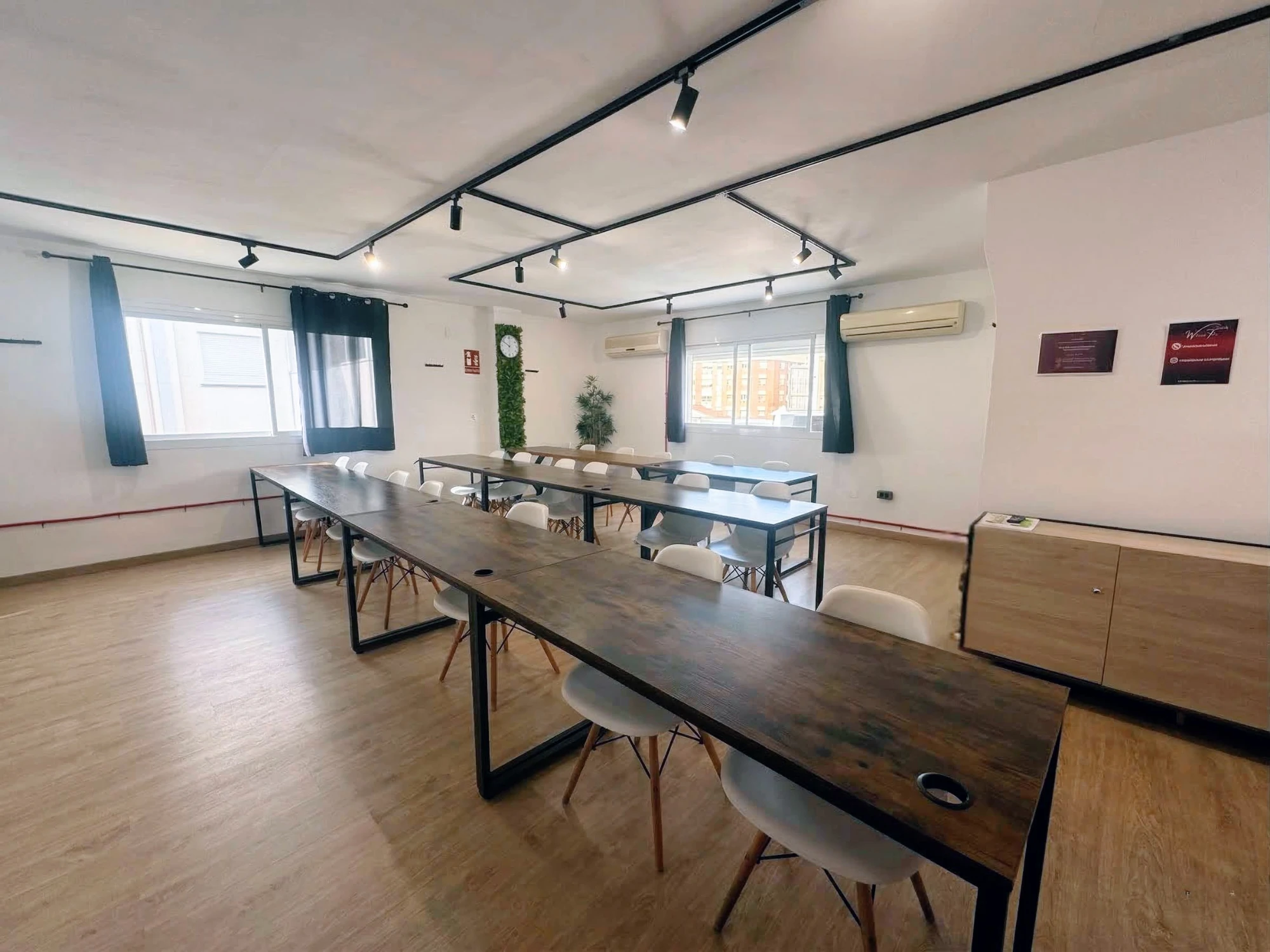Sala de reuniones 12 personas · Innovation Campus Malaga Terrace