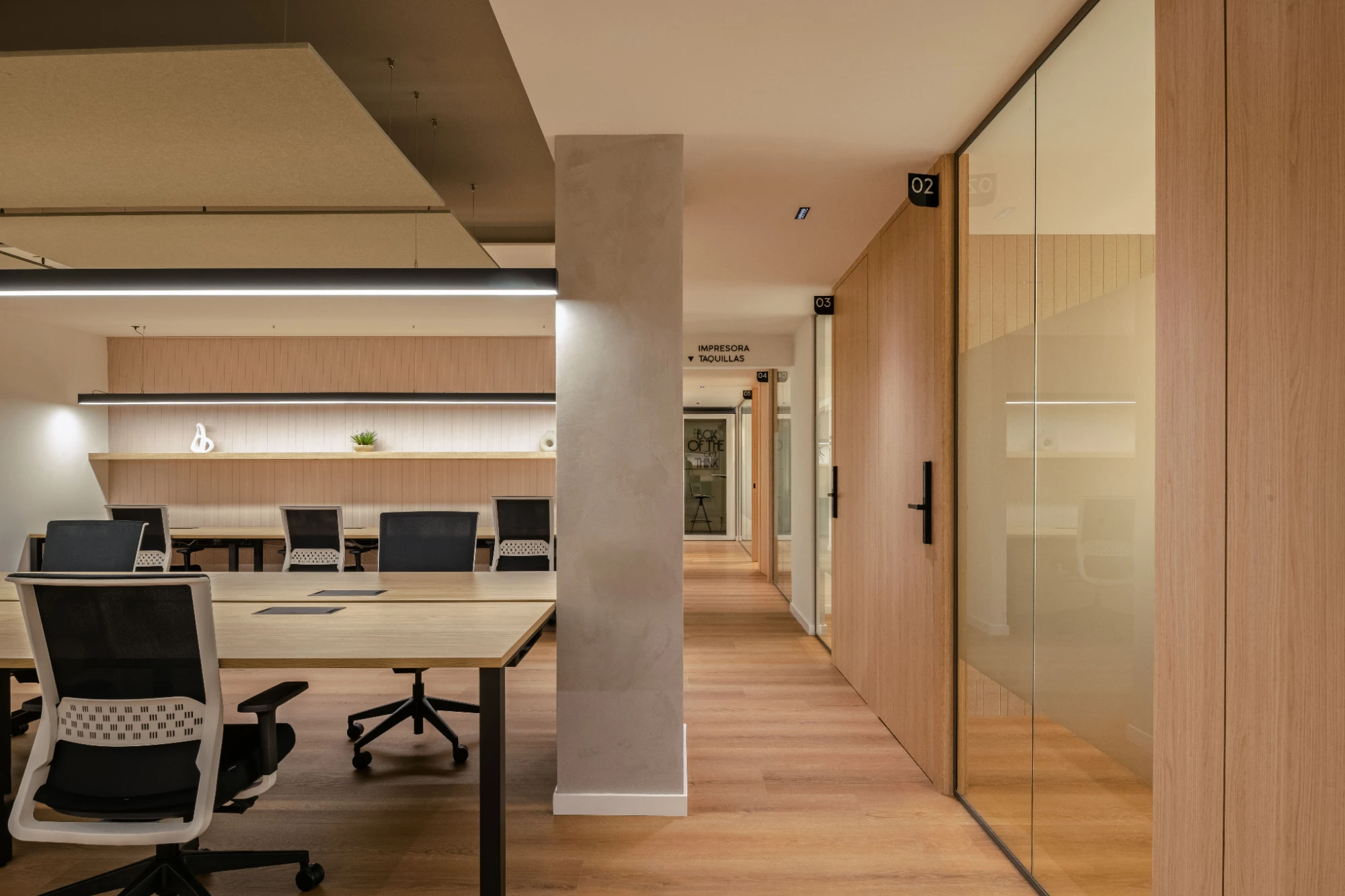 Acceso Puesto Coworking  · Hi Cowork