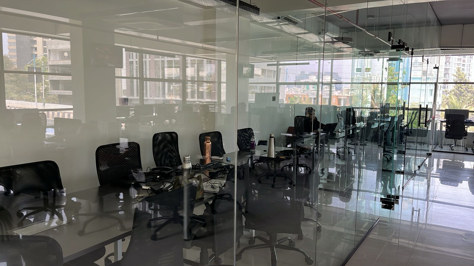 Meeting room 12 people · Shreyas Crest
