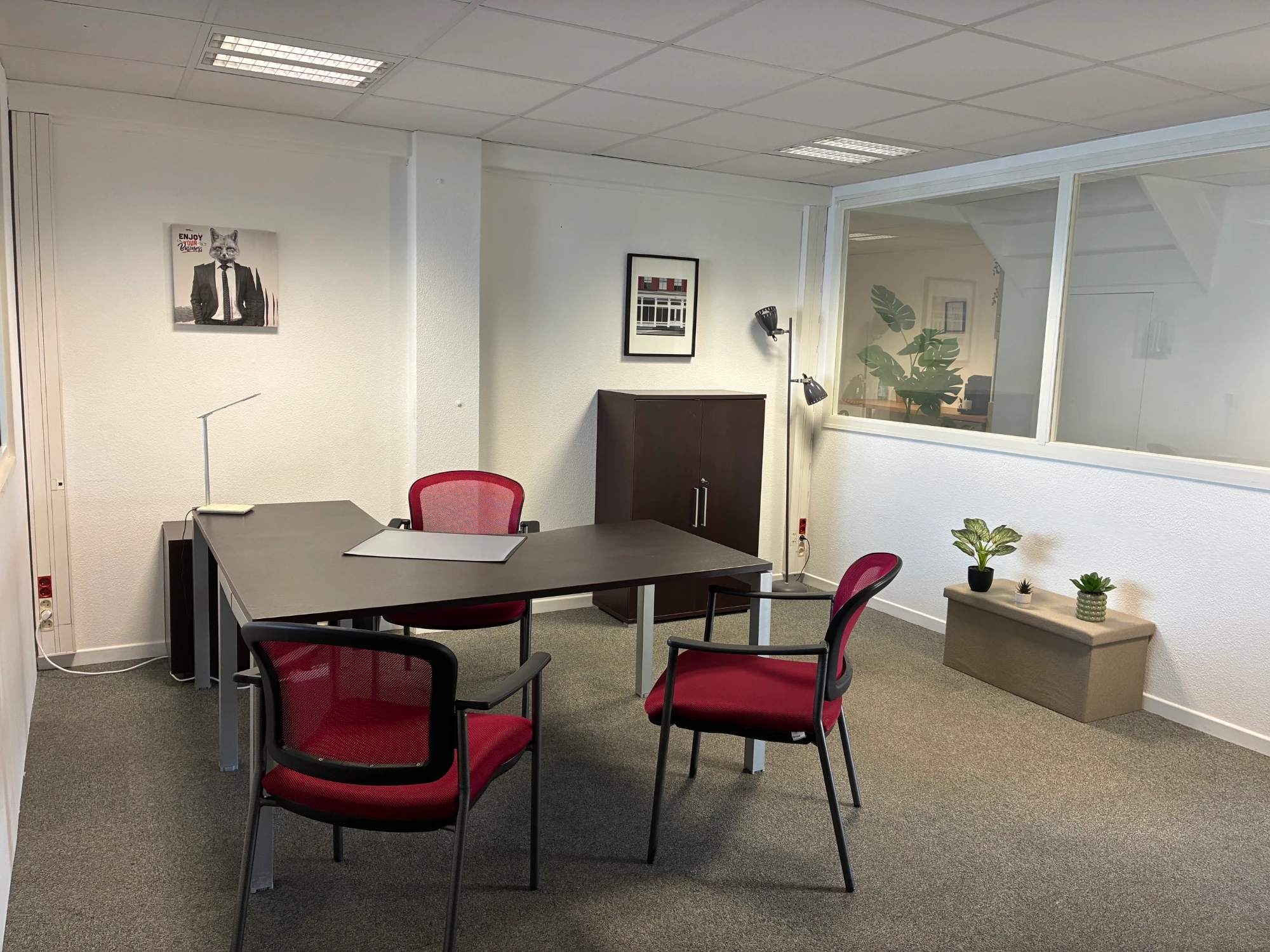 Bureau 1 poste · Buro Club Fréjus / Puget-sur-Argens