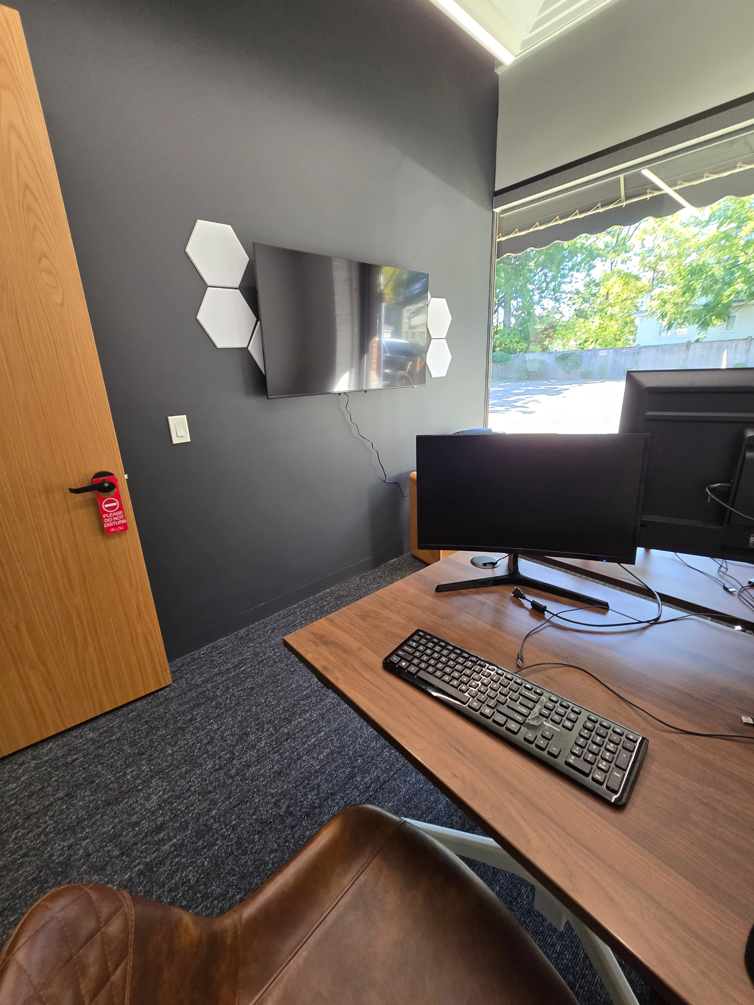 Private office 2 desks · Shared EGR
