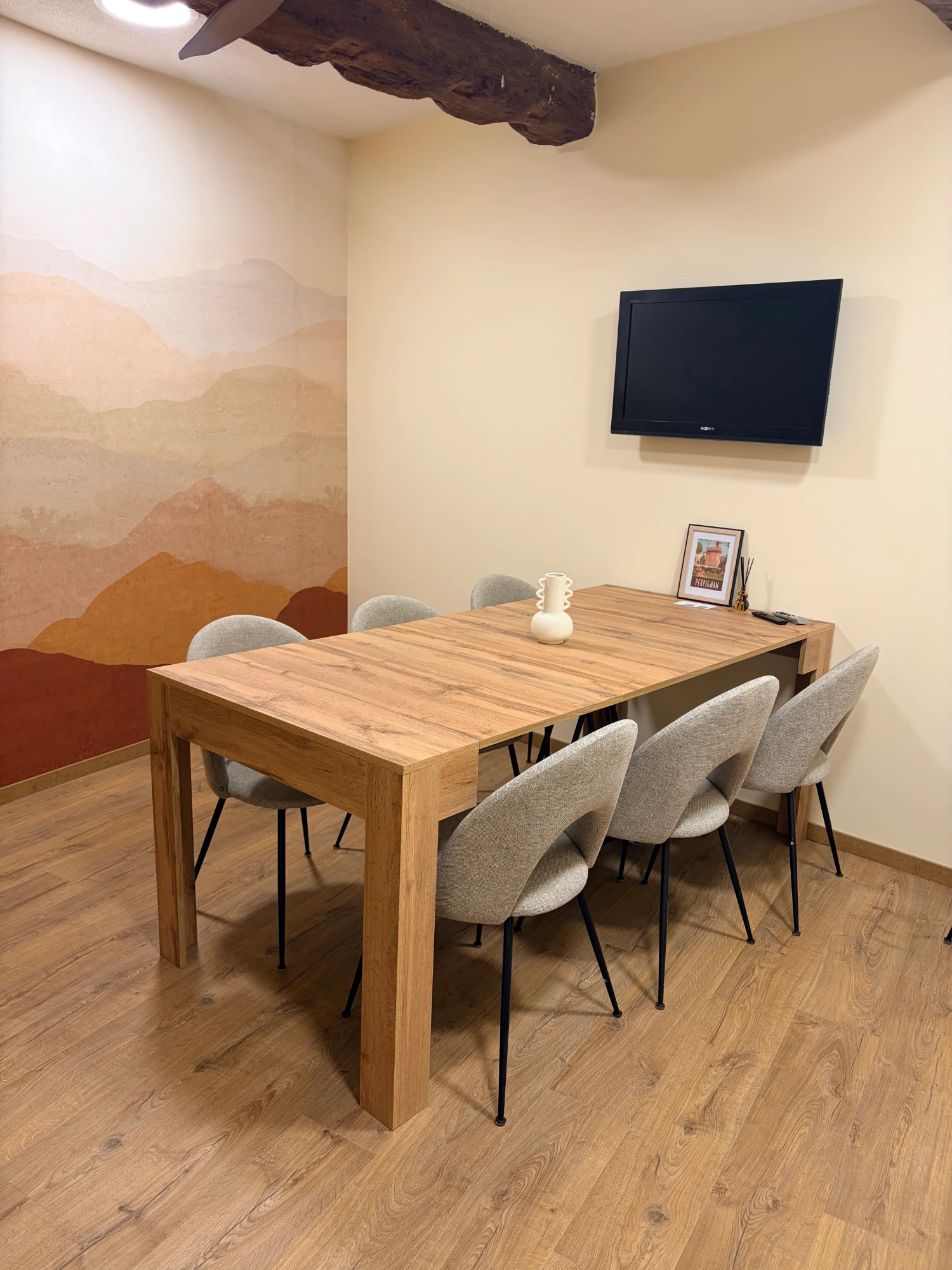 Salle de réunion 8 à 10 personnes · ZOCO