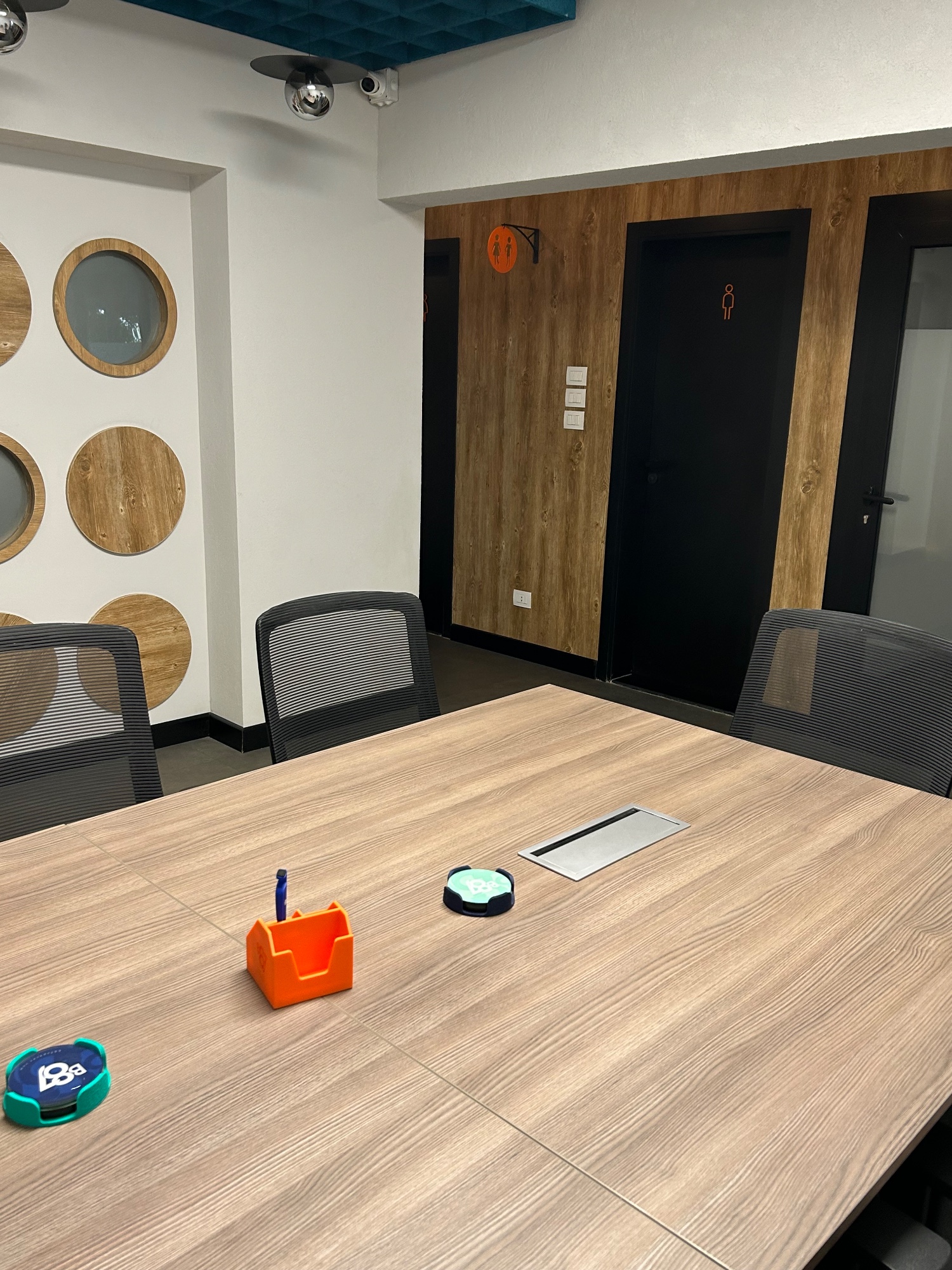 Hot desk · B87 Spaces
