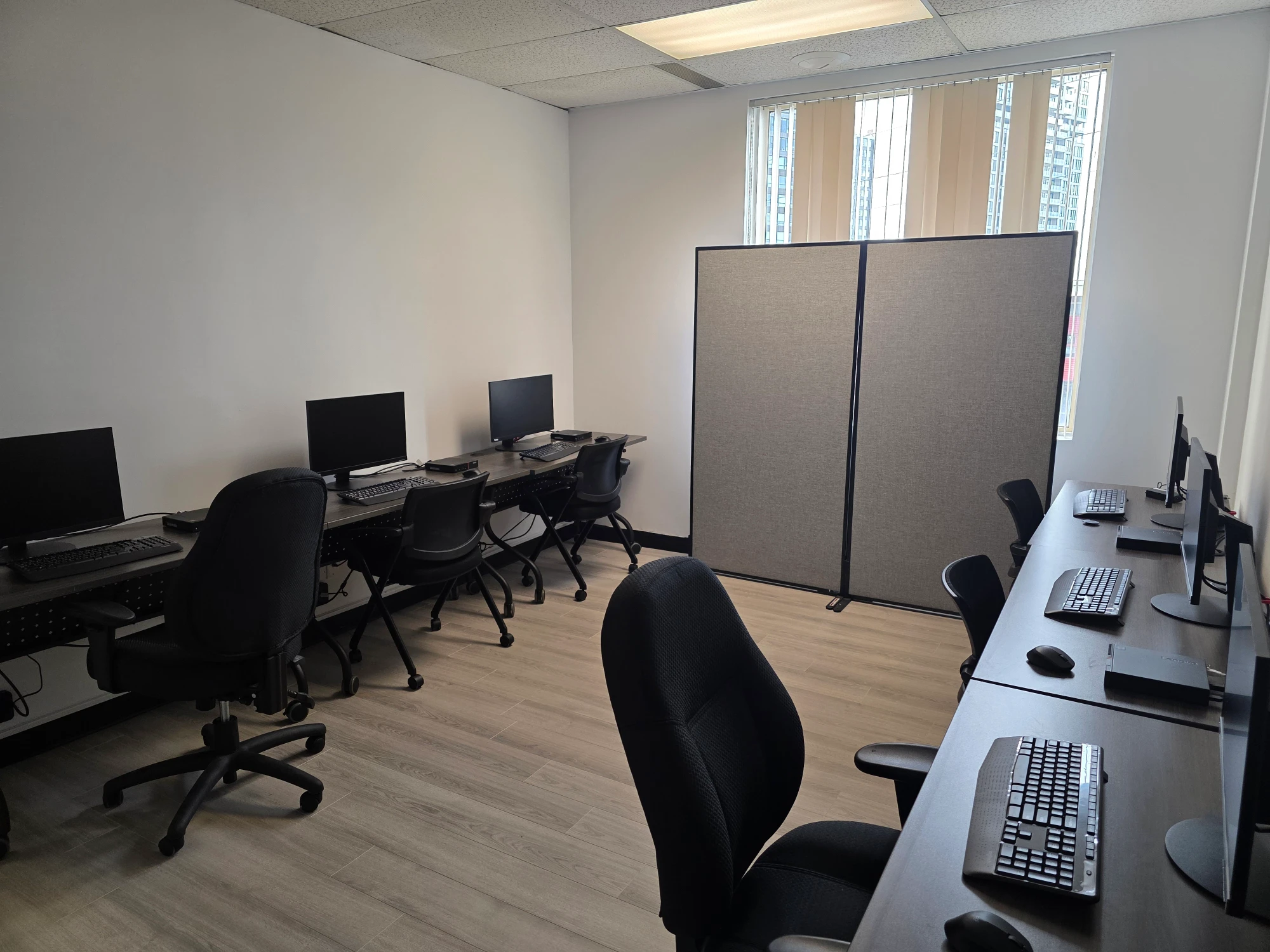 Salle de réunion 6 personnes · DYDITECH Montréal