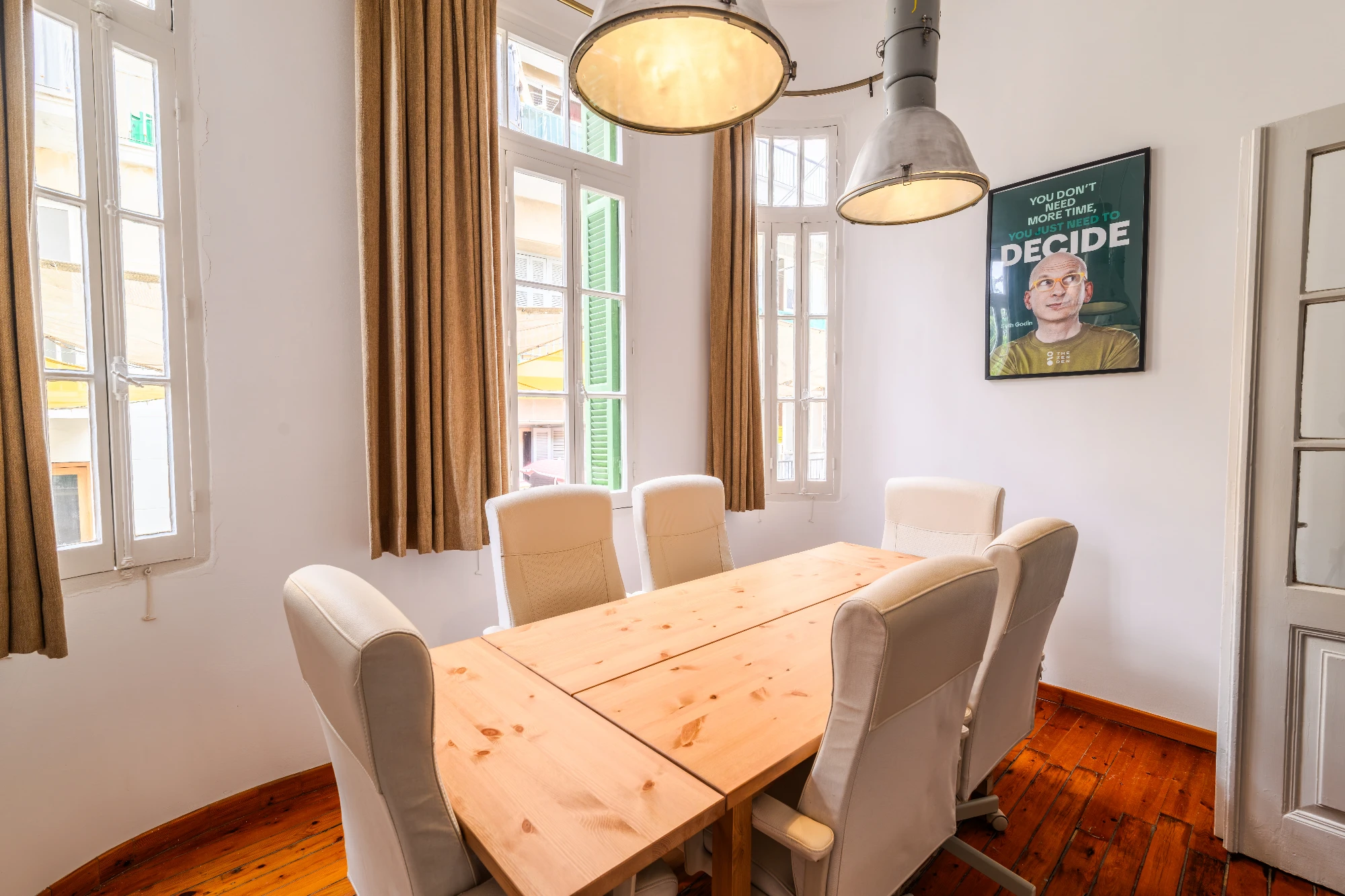 Meeting room 6 people · The Zen Den