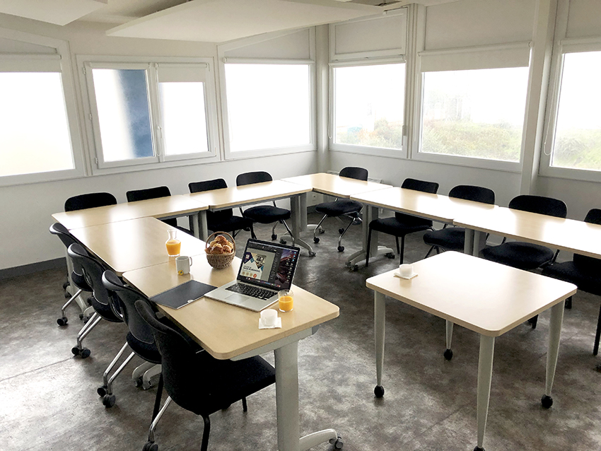 Salle de réunion 15 personnes · Kikbox Niort