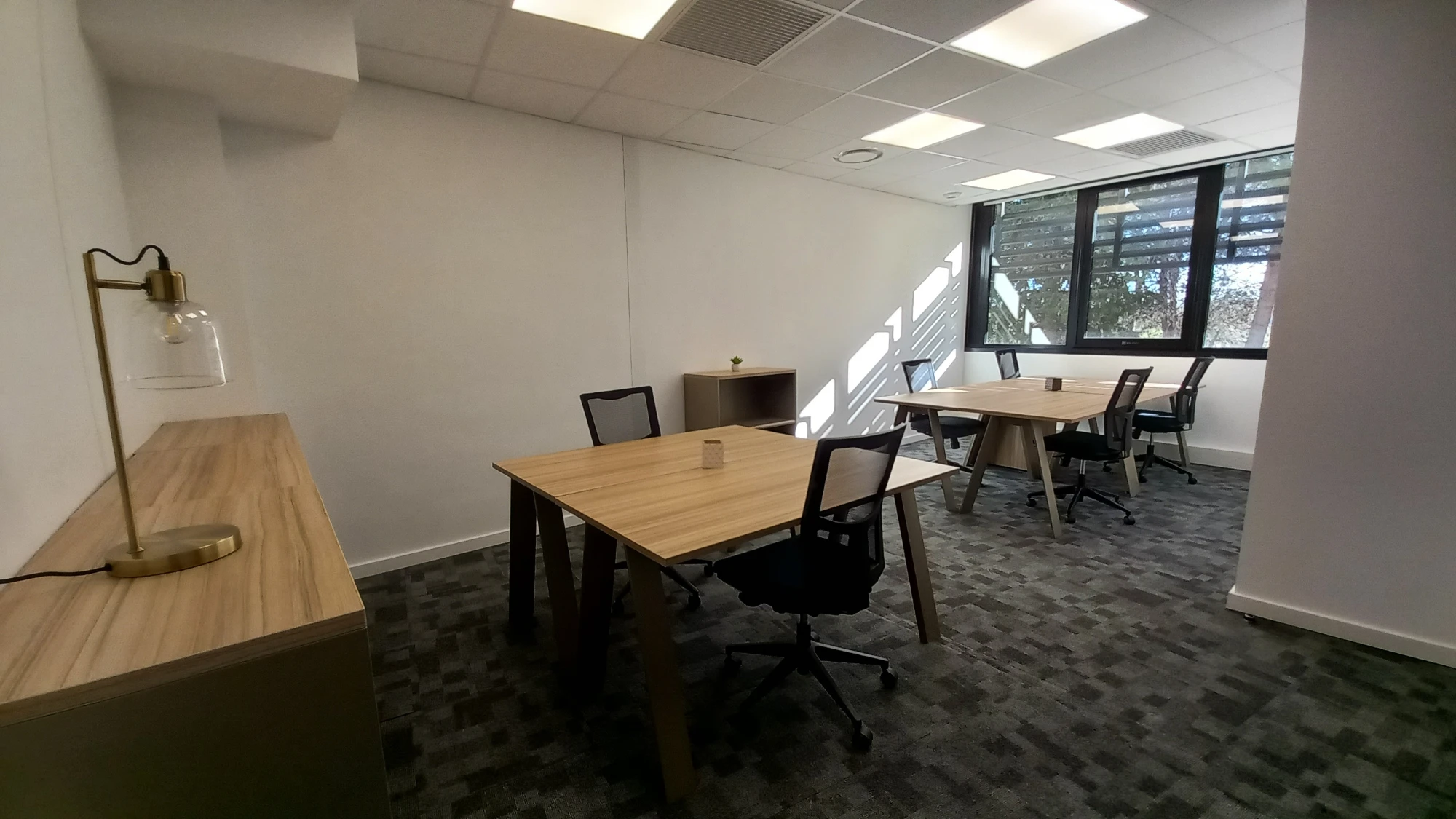 Bureau standard 6 postes · B'Coworker Sophia Antipolis