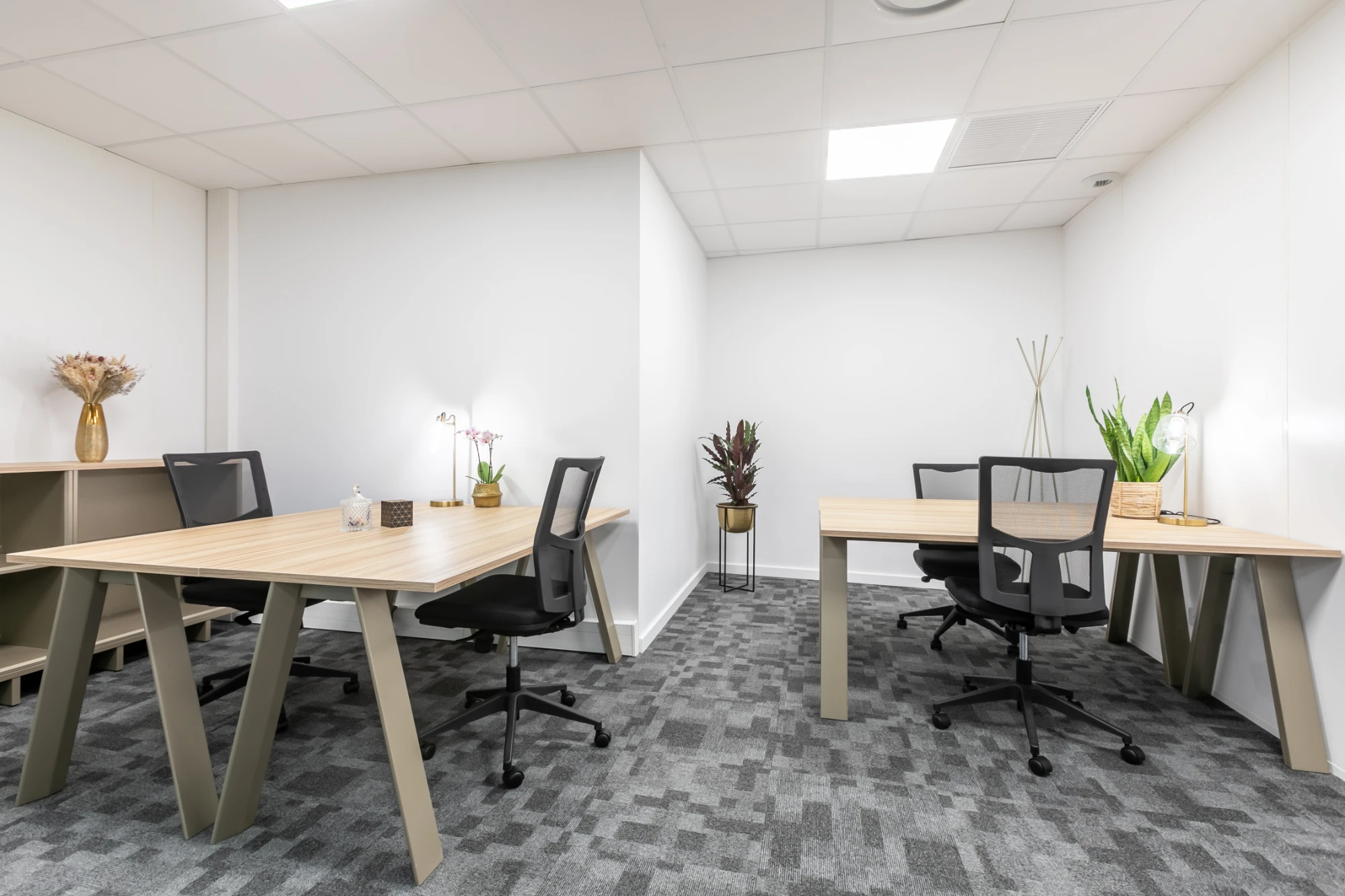 Bureau standard 4 postes · B'Coworker Sophia Antipolis
