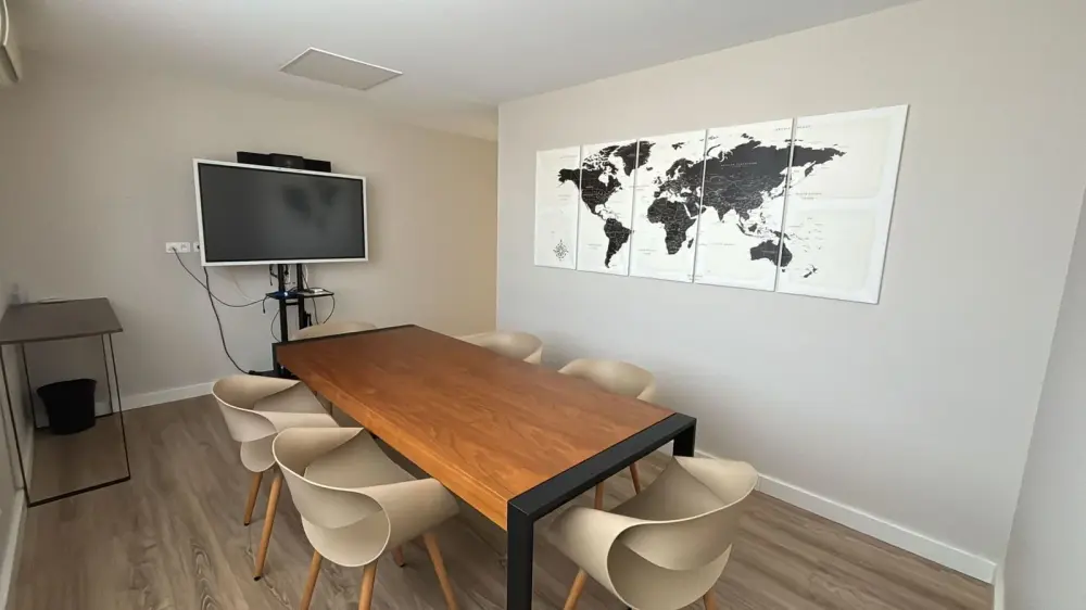 Salle de Réunion 6 personnes max. · Buro Club Fréjus / Puget-sur-Argens