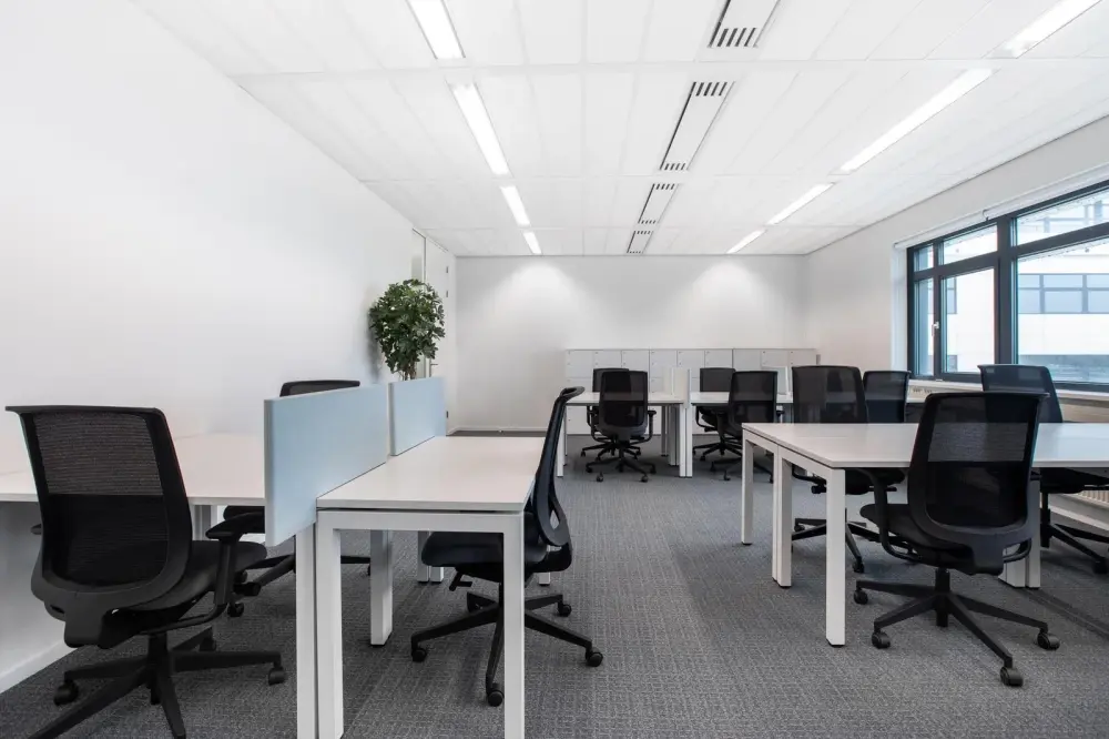 Coworking day pass · Regus QC, Brossard - 4605 Lapinière Boulevard