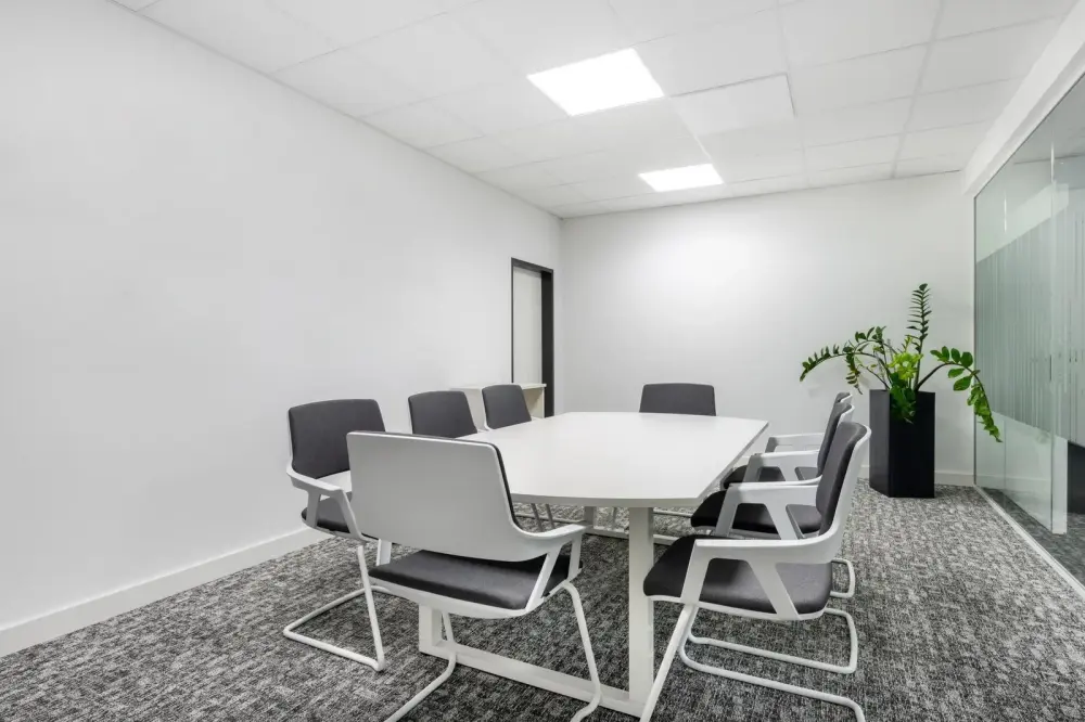 Room Boardroom · Regus BC, Surrey - South Surrey