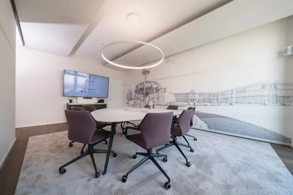 Besprechungsraum Schlossplatz · Satellite Office Stuttgart - K35