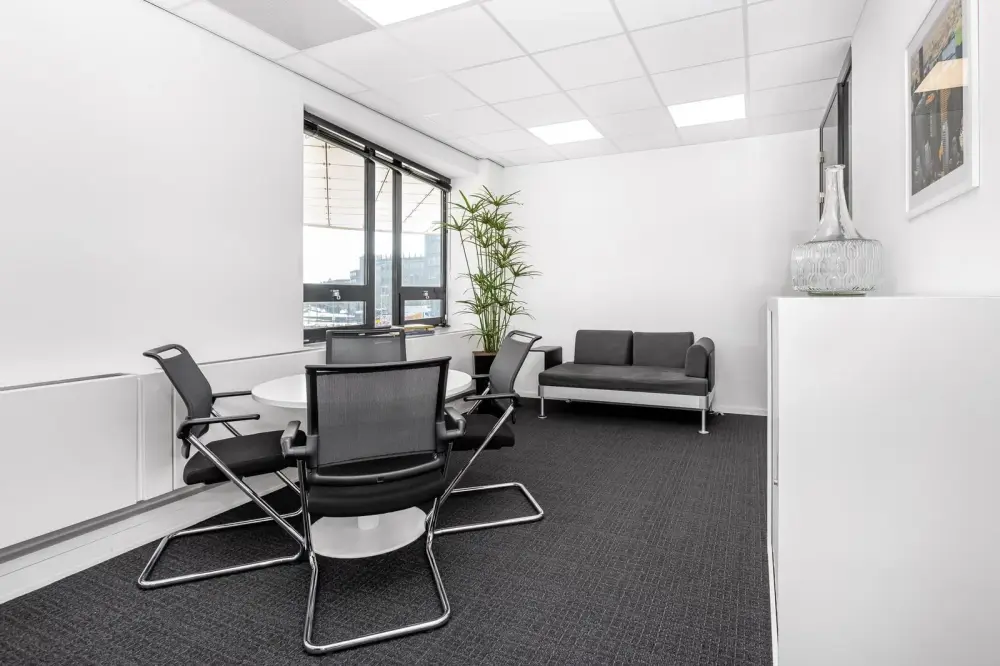 Day office · HQ AUGSBURG, Lise-Meitner-Straße