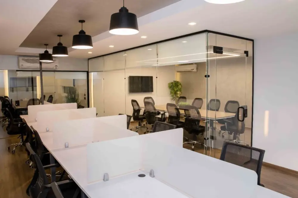 Open space dedicated desk · The B-HUB