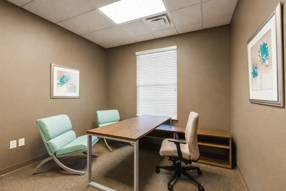 Meeting Room Day Office 2 · Essential Offices - Edmond