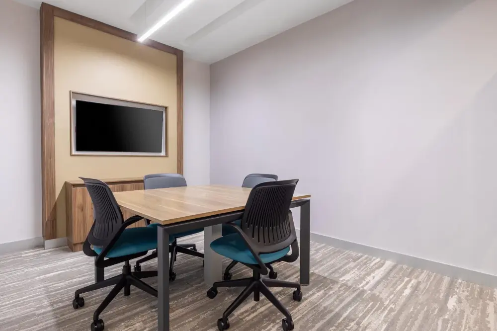 Meeting room CM 01 · Regus Szeged, Cedrus Offices