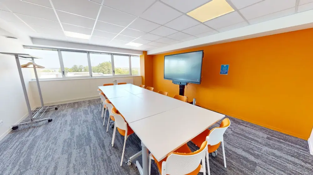 Salle New York - 15 personnes · WTC Poitiers Futuroscope - CCI de la Vienne