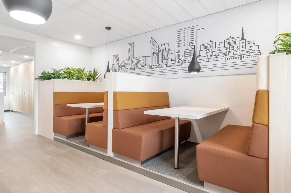 Coworking day pass · Regus OBERHACHING, Bajuwarenring