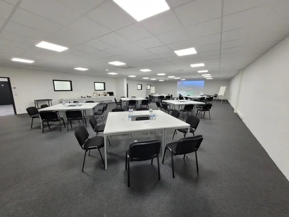 Salle Contemporaine · Community Work