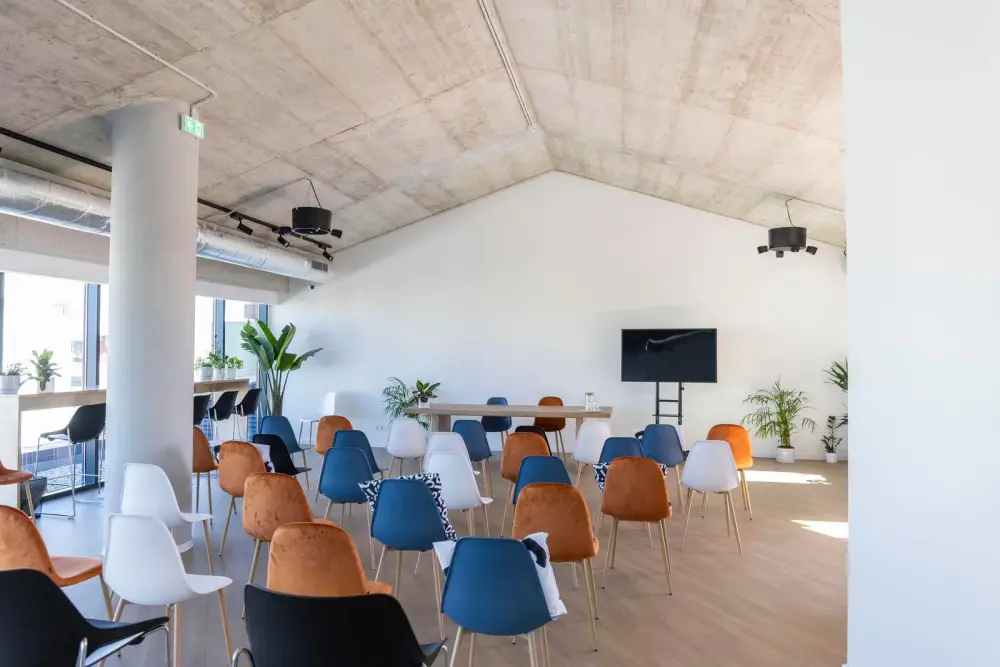 Meeting room 2 - 12 pax · Sitio Work Gaia