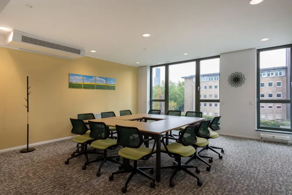Room ORQUIDEAS I · Regus LIMA, San Isidro Fibra Building