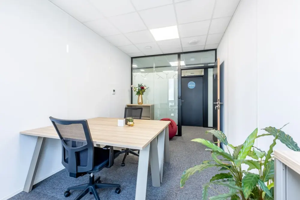 B11- Bureau privatif standard 2 postes · B'Coworker Angers Trélazé