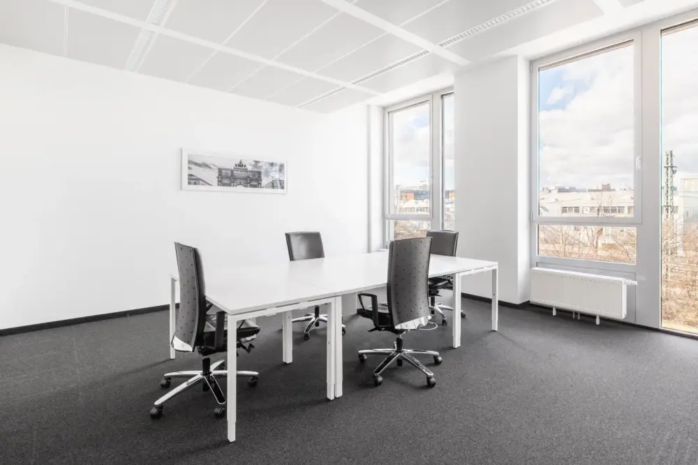 Day office · Regus Sofia, BSR 1 (EUR)
