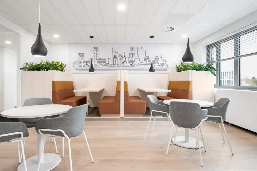 Coworking day pass · Regus PUNE, Kalyani Nagar