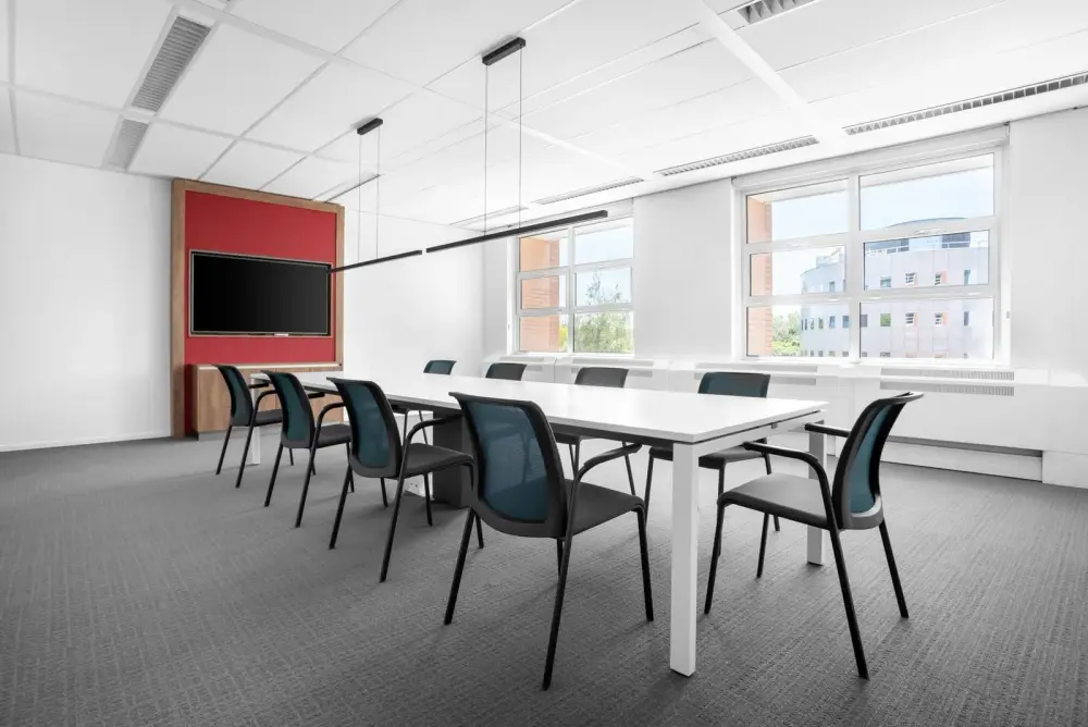 Room McLaren · Regus BIRMINGHAM, NEC/Airport