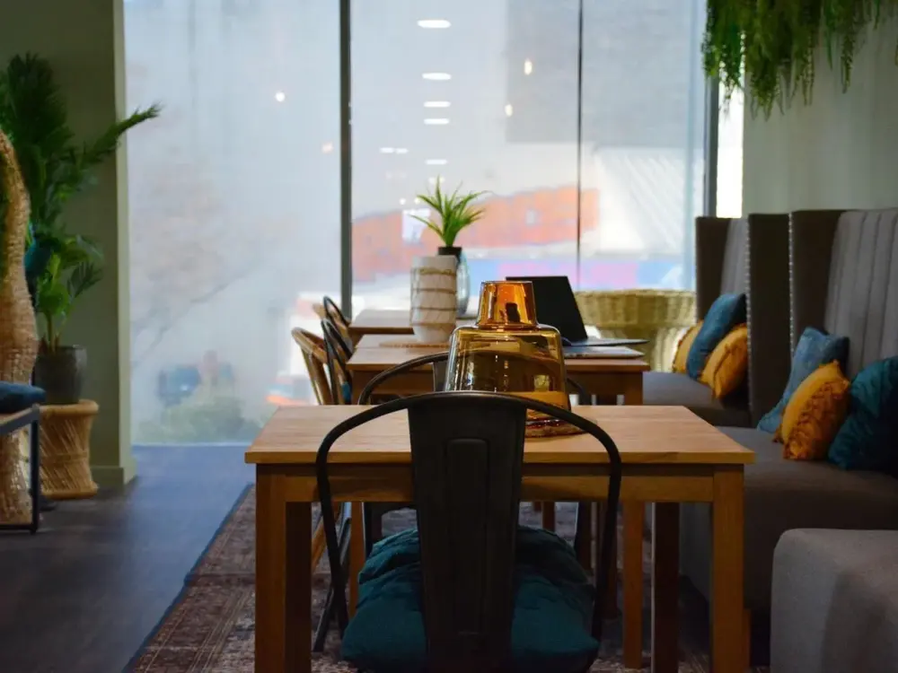 Accès coworking nomade · Bureaux & Co Le César Pierresvives