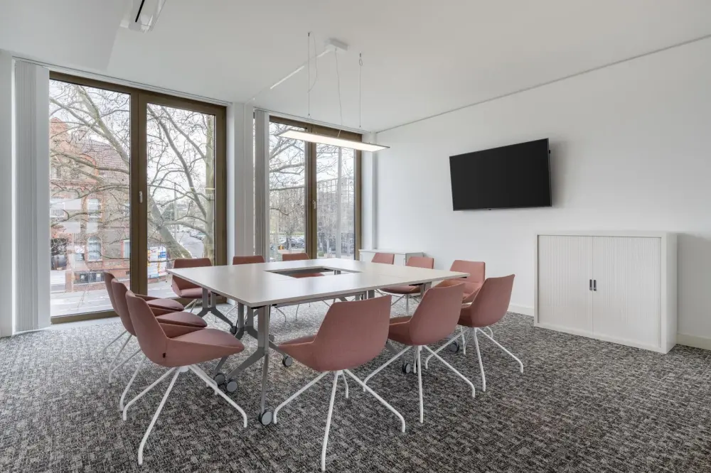 Room MacDonald · Regus ON, Toronto - Yonge and Sheppard