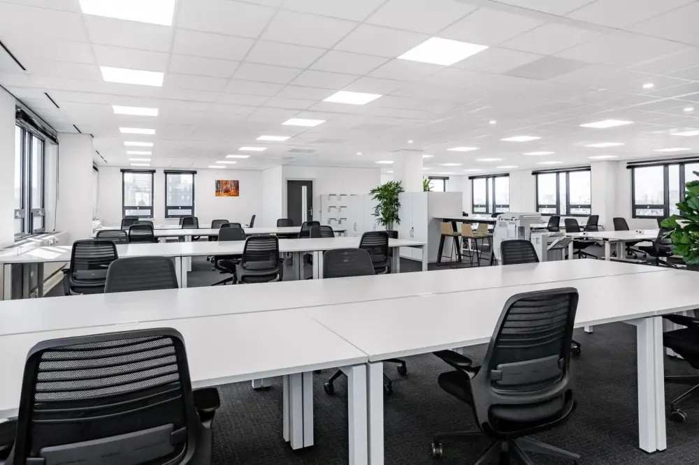 Coworking day pass · Regus Bejing, Vantone Centre