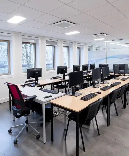 Salle de Réunion 20 Personnes · Centre d'Affaires ACMS