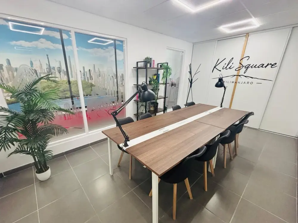 Kili Square · La Rivière Caillou - Centre d'affaires