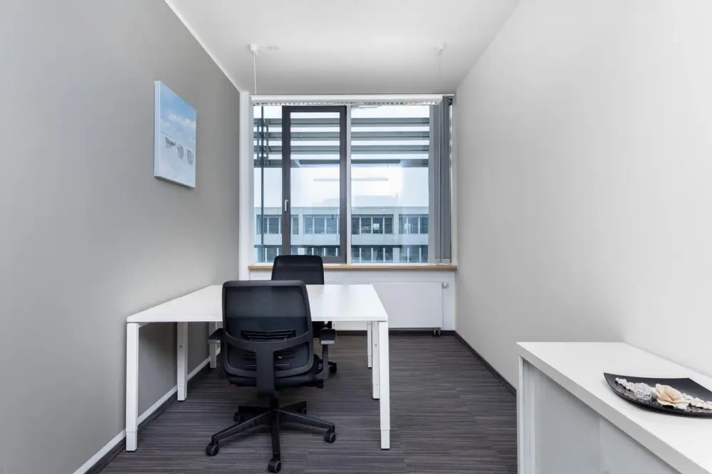 Day office · Regus MEDAN, Forum Nine