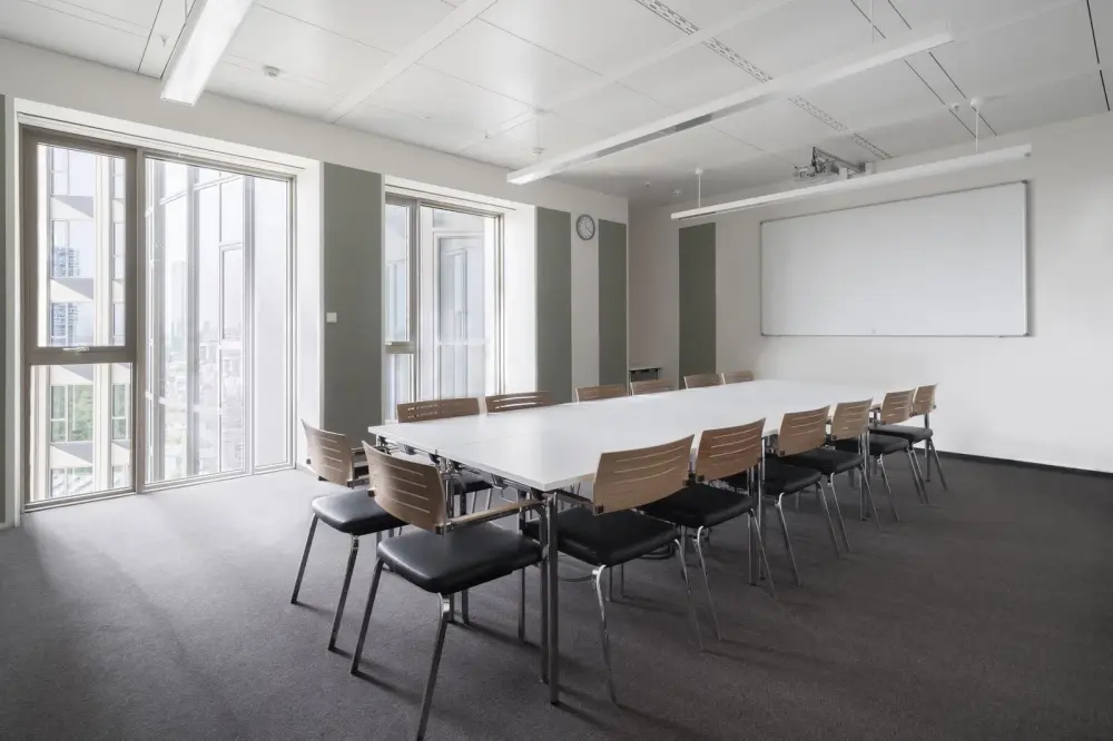 Room Boardroom · Regus Delhi, The Address