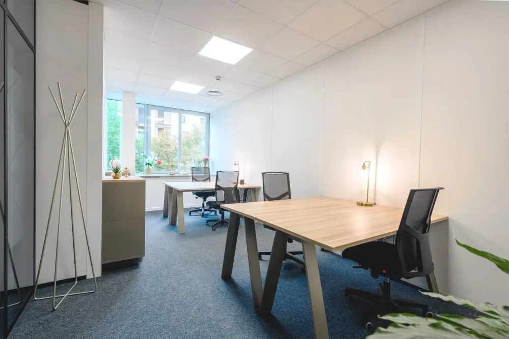 Bureau B18 pour 4 postes · B'CoWorker Dijon