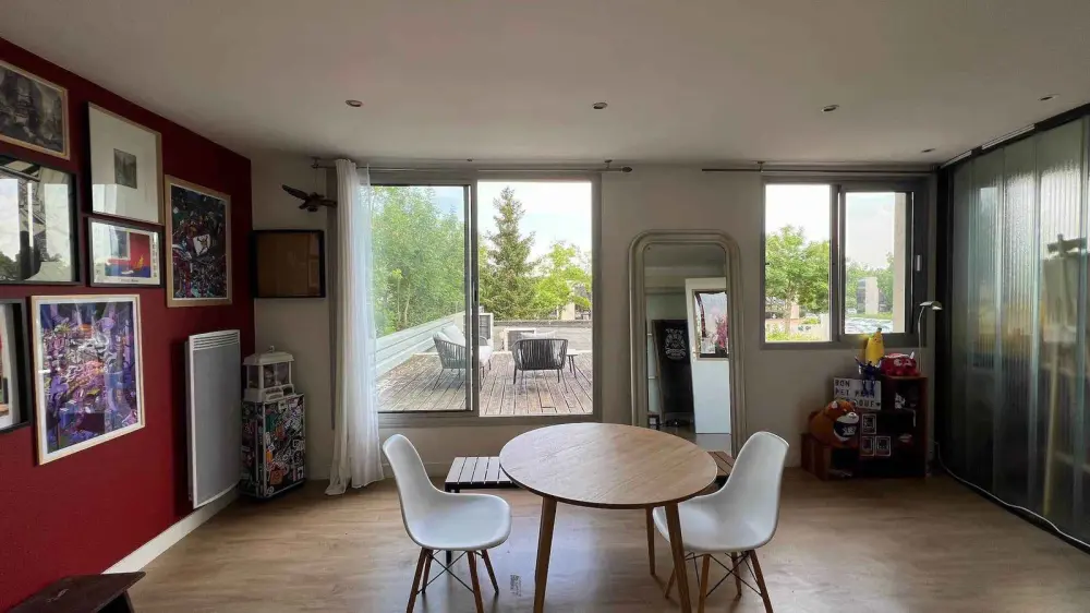 Salle de réunion · Akita Coworking