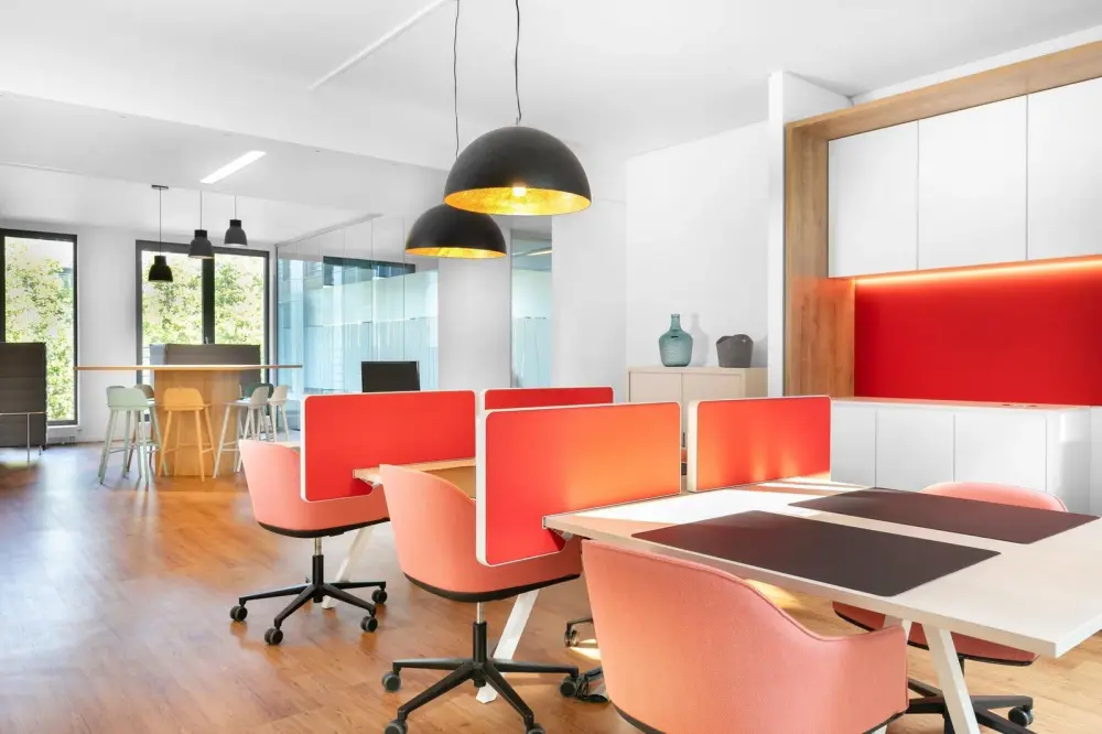 Coworking day pass · Regus Pune, The Platinum Towers