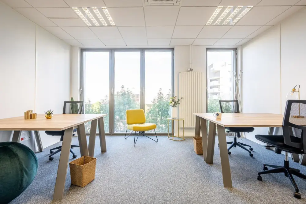 Poste en open space · B'CoWorker Nancy