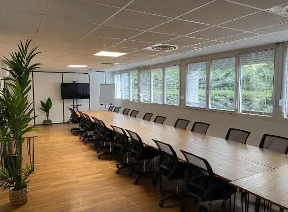 Salle 20 personnes · Bureaux & Co Bellegarde