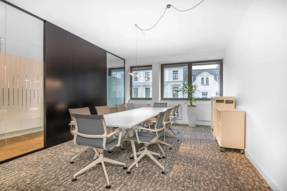 Room 507 · Regus NEW DELHI, Caddie