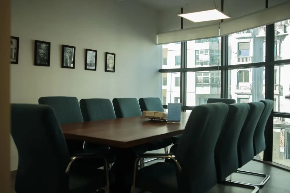 Grande salle de réunion · Commons Zerktouni