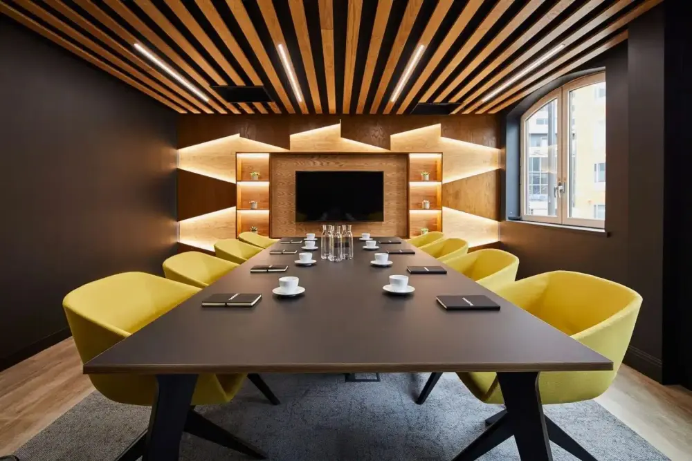 Aire Suite · Wizu Workspace Leeds, One Embankment