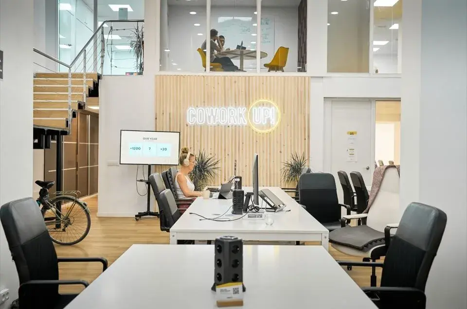 Coworking Pass (flexible) · CoWork Up Puerta del Mar
