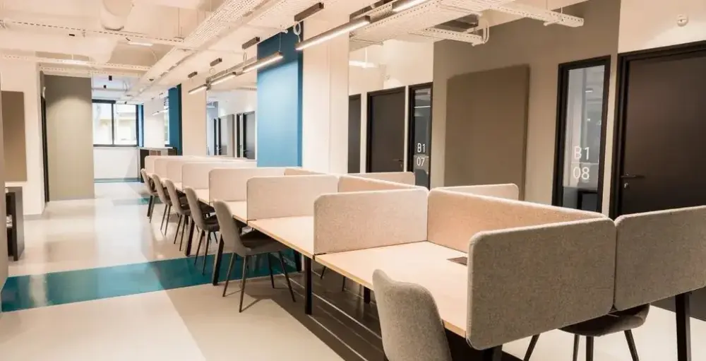 Poste en coworking · The Office