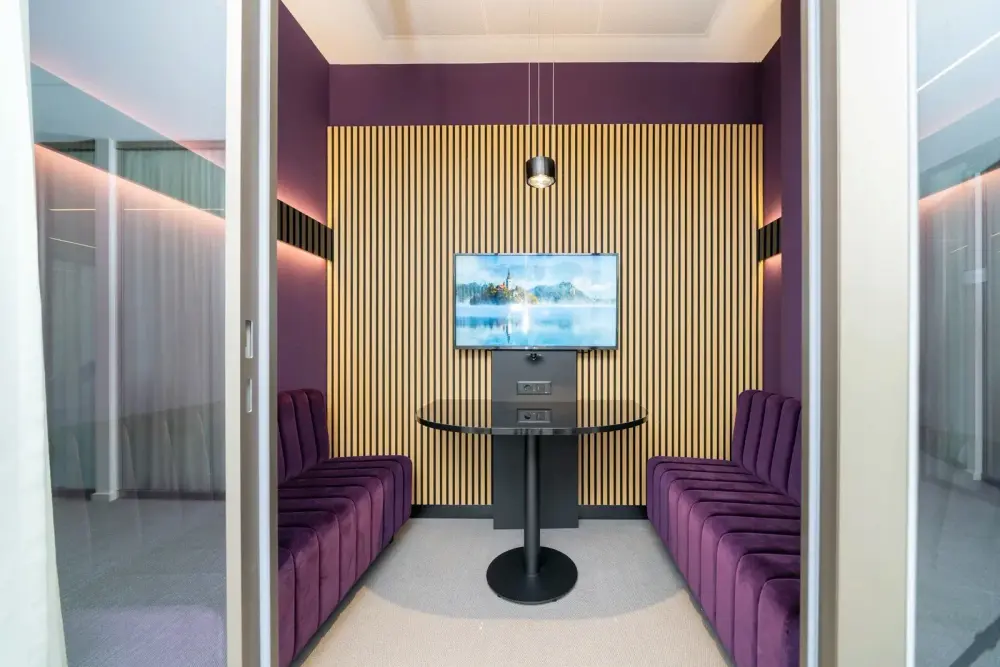 Besprechungsraum Digital Room · Satellite Office Stuttgart - K35