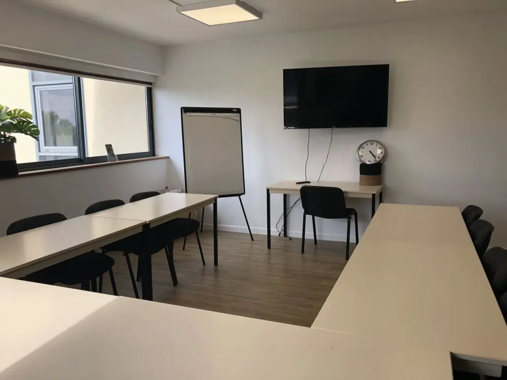 Salle de réunion 25m2 (SR2) · Centre d'affaires Economis