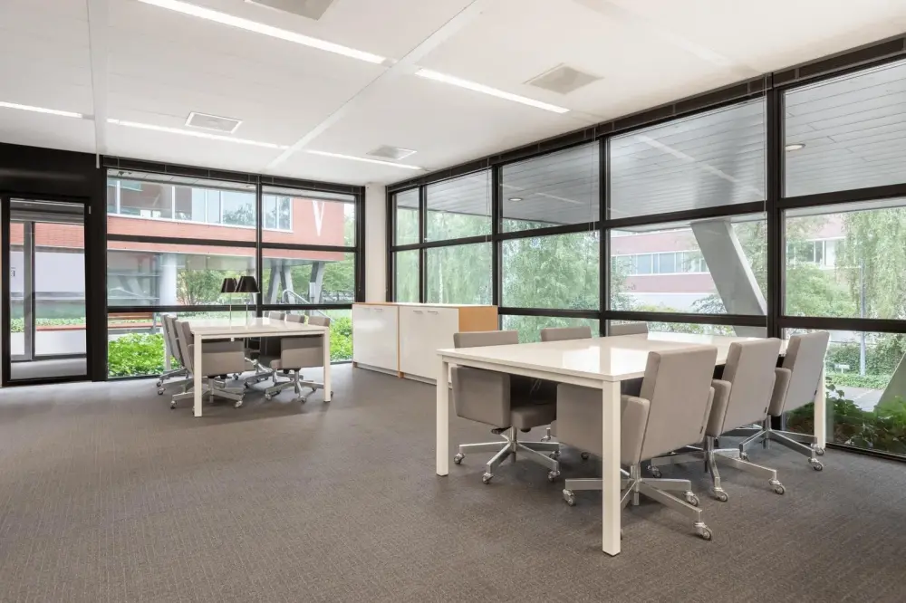 Day office · Regus Sofia, BSR 1 (EUR)